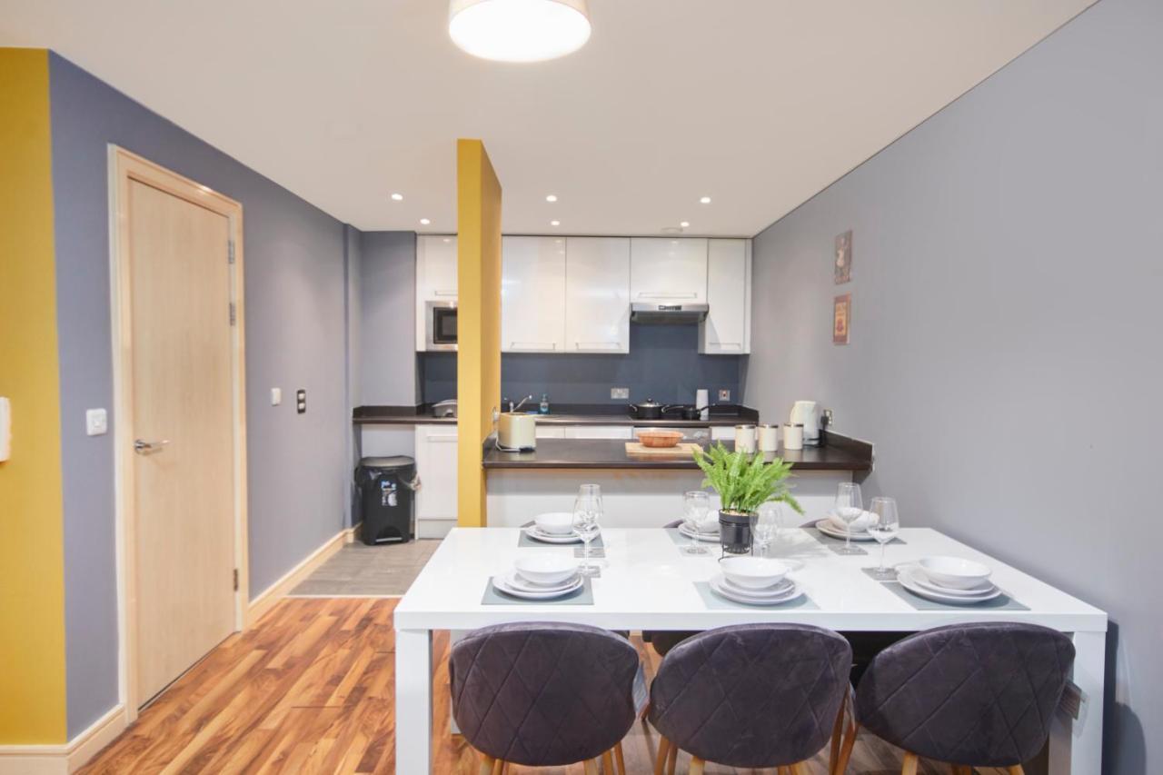 Stylish Manchester Gem - Sleeps 10! المظهر الخارجي الصورة