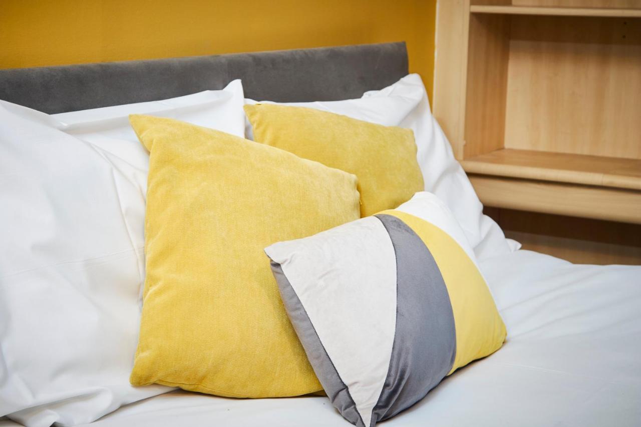 Stylish Manchester Gem - Sleeps 10! المظهر الخارجي الصورة