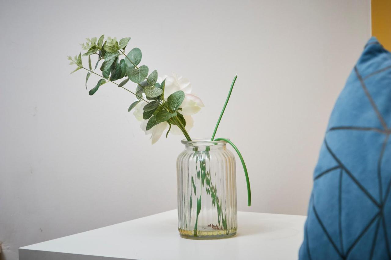 Stylish Manchester Gem - Sleeps 10! المظهر الخارجي الصورة